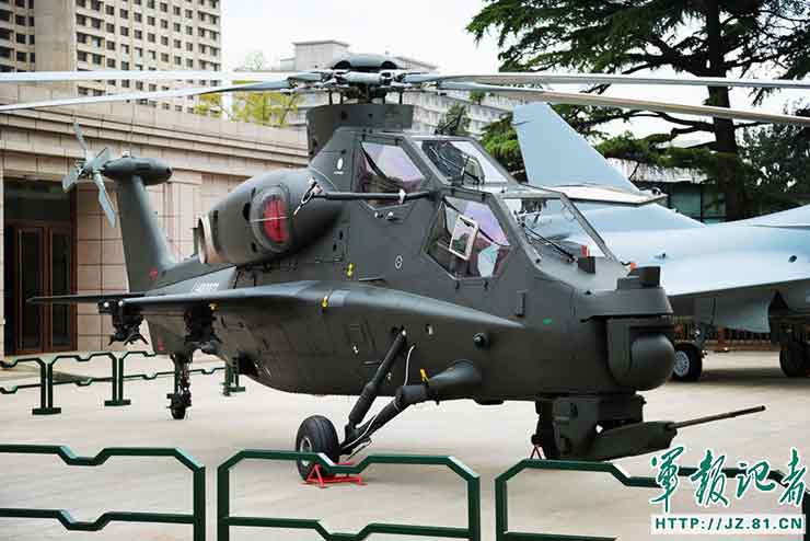 PLA weapons exhibition opens to the public