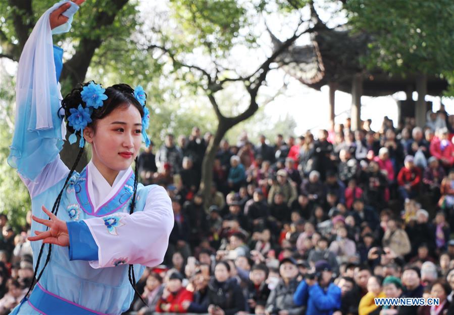 Temple fairs held across China during Spring Festival holiday