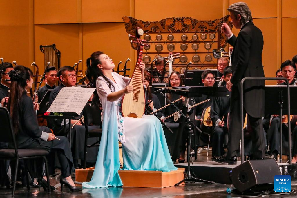 Concert held during 8th Silk Road (Dunhuang) Int'l Cultural Expo