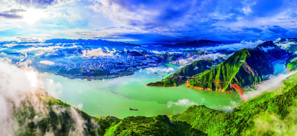 The Yangtze River flows through Wushan County, Southwest China's Chongqing Municipality. Photo: Courtesy of Zhu Yunping